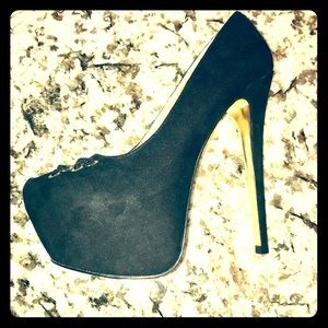 Women's Luichiny Black & Gold Pump HEELS Size 7